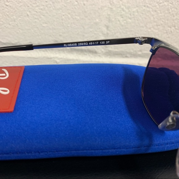 Ray-Ban Signet Jr Polarized Sunglasses - Picture 4 of 8